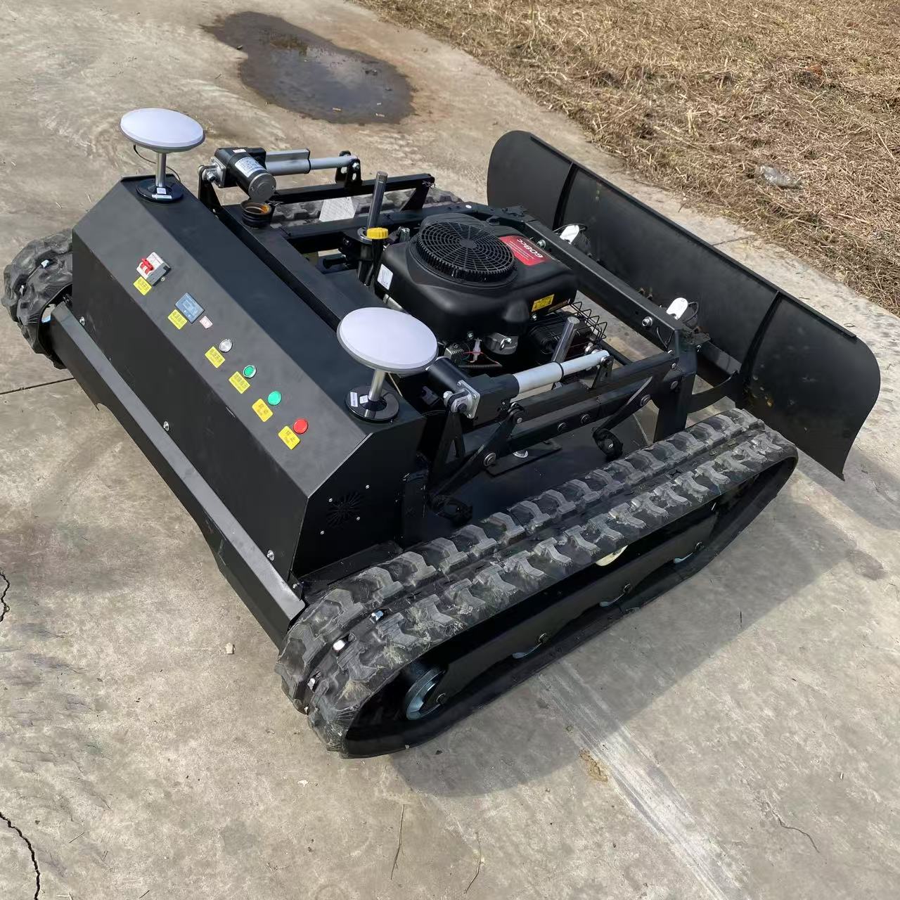 Farming Agriculture Course - 90cmフラットブレードガソリン式リモコン芝刈り機（農業農場、ゴルフ場、果樹園、堤防用）